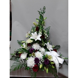 Centro funerario en tonos blancos - Imagen 1