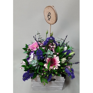 Centro variado primaveral - Imagen 1