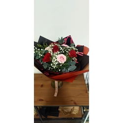 Ramo de 7 rosas combinado - Imagen 1